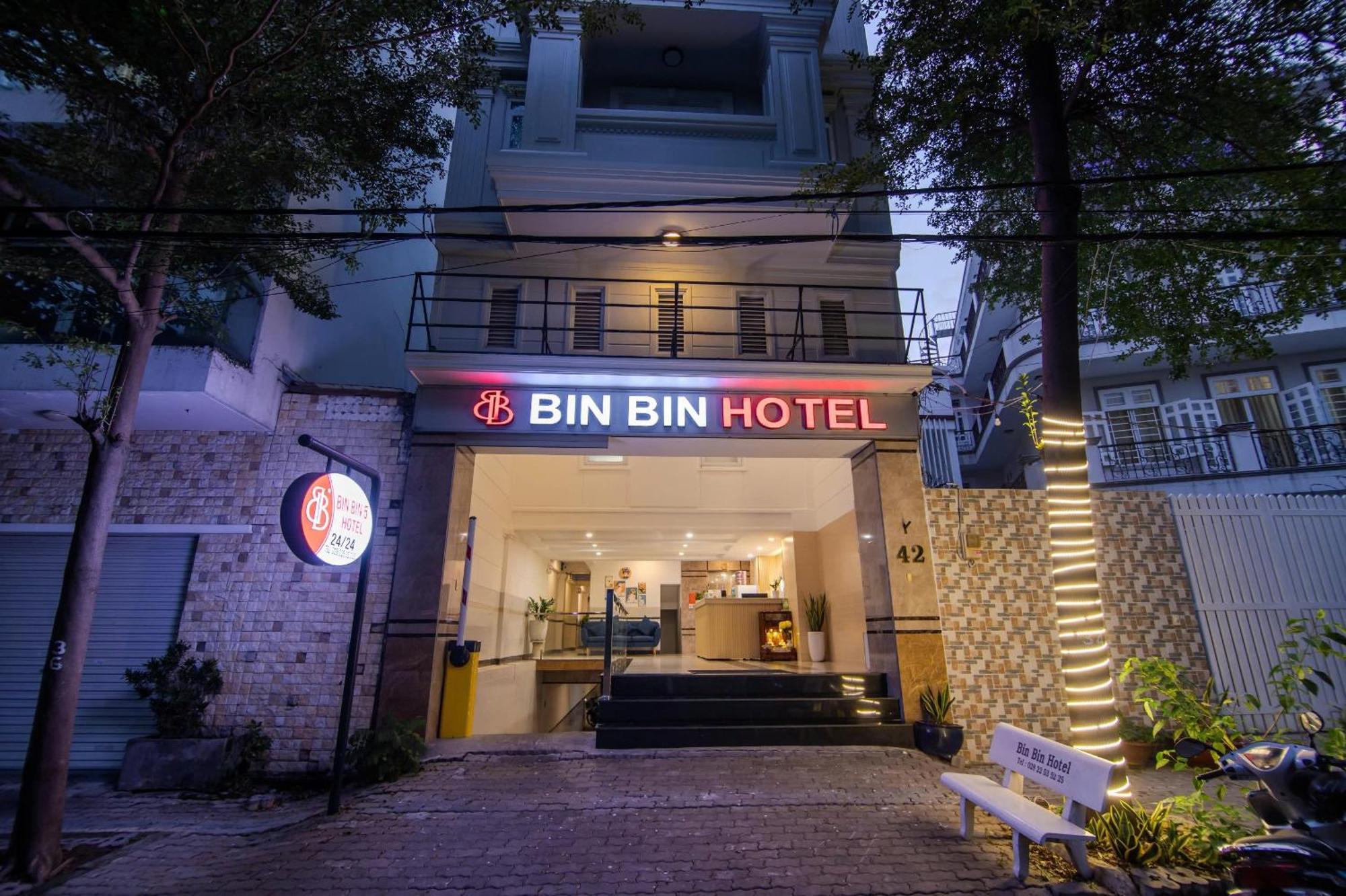 Bin Bin Hotel 5 - Near Lotte Mart D7 Ho Chi Minh City Exterior photo
