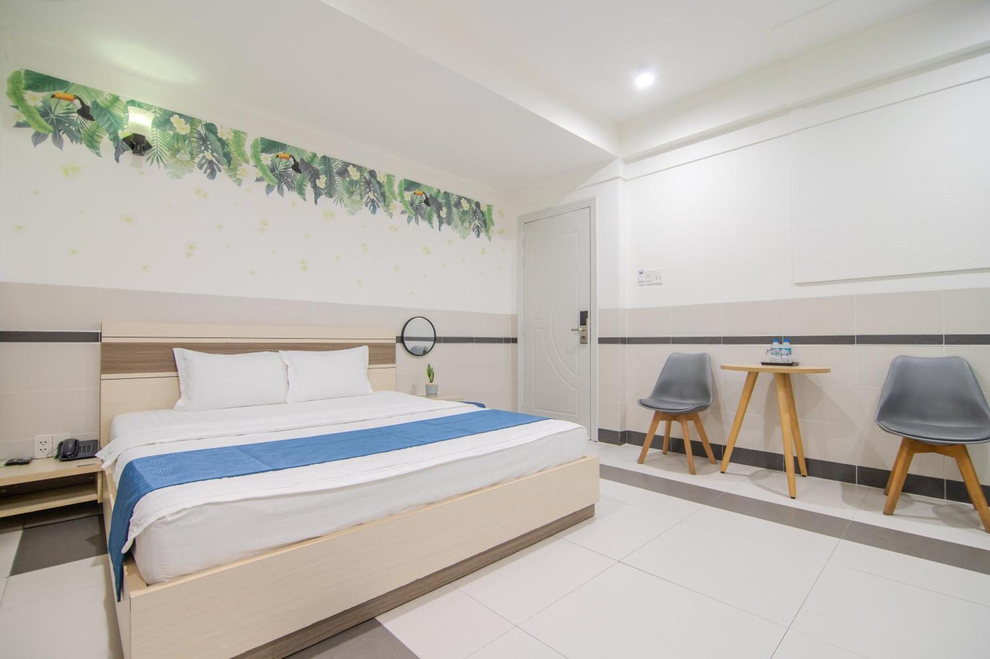 Bin Bin Hotel 5 - Near Lotte Mart D7 Ho Chi Minh City Exterior photo