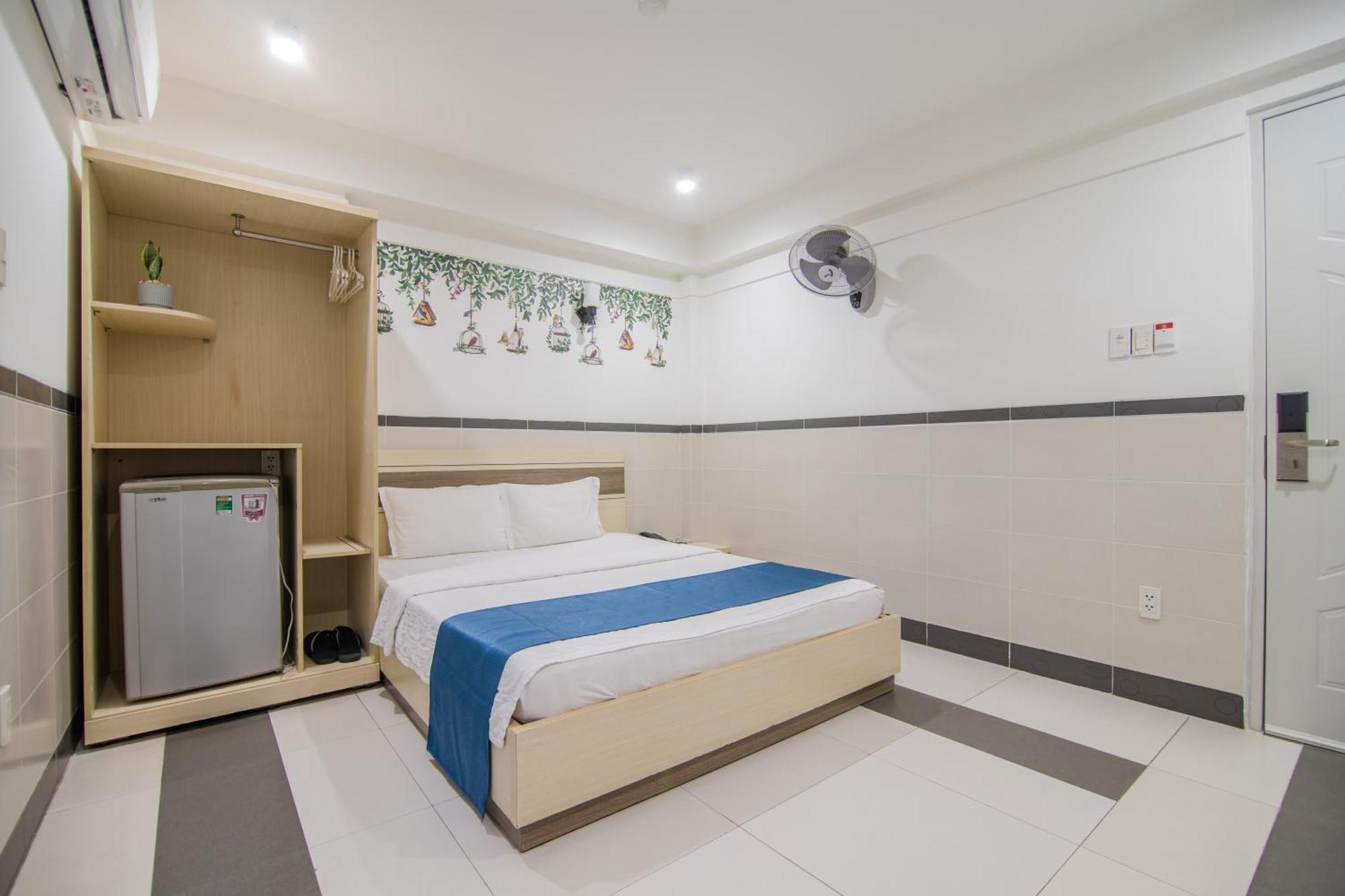 Bin Bin Hotel 5 - Near Lotte Mart D7 Ho Chi Minh City Exterior photo