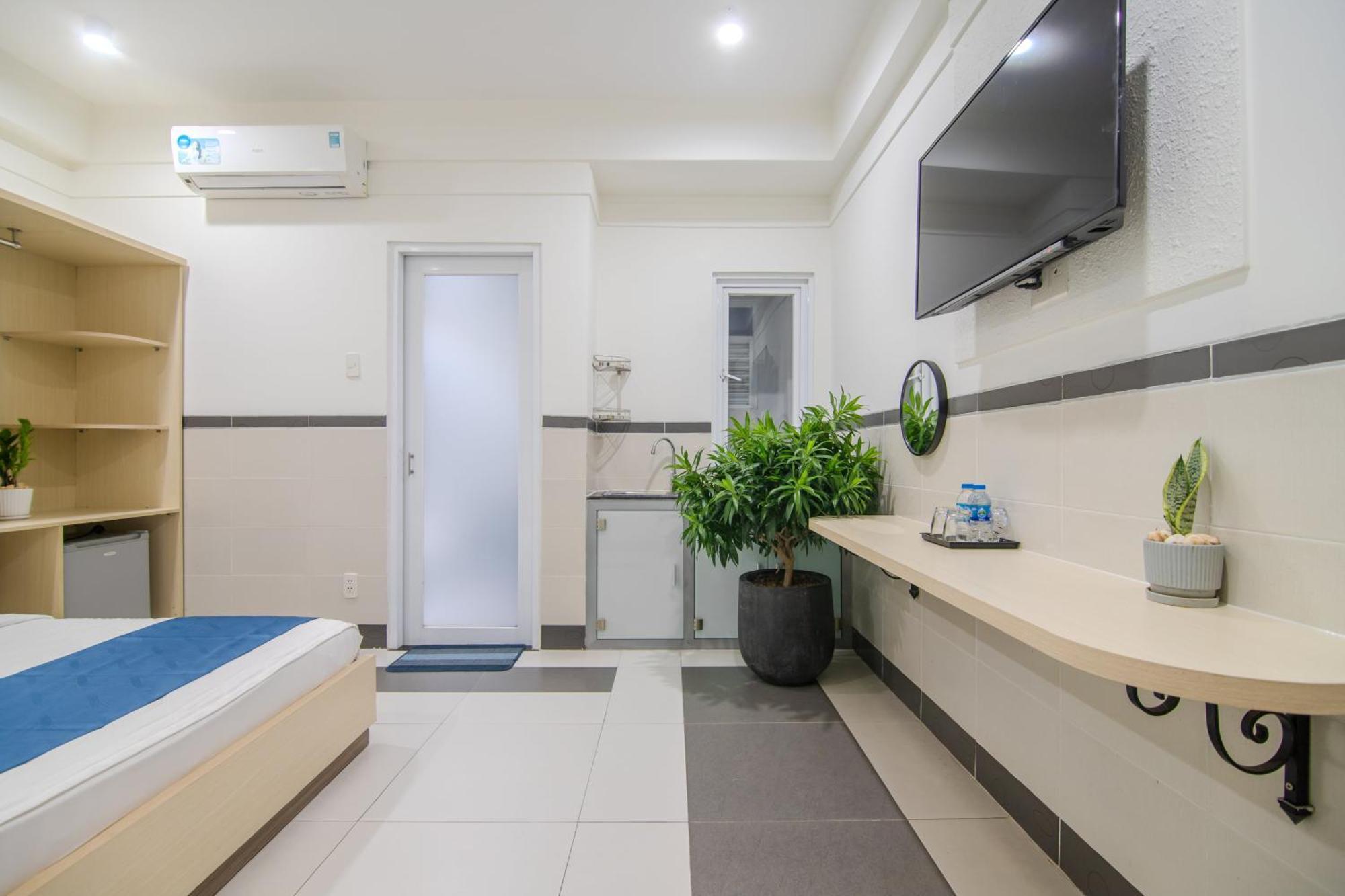 Bin Bin Hotel 5 - Near Lotte Mart D7 Ho Chi Minh City Exterior photo