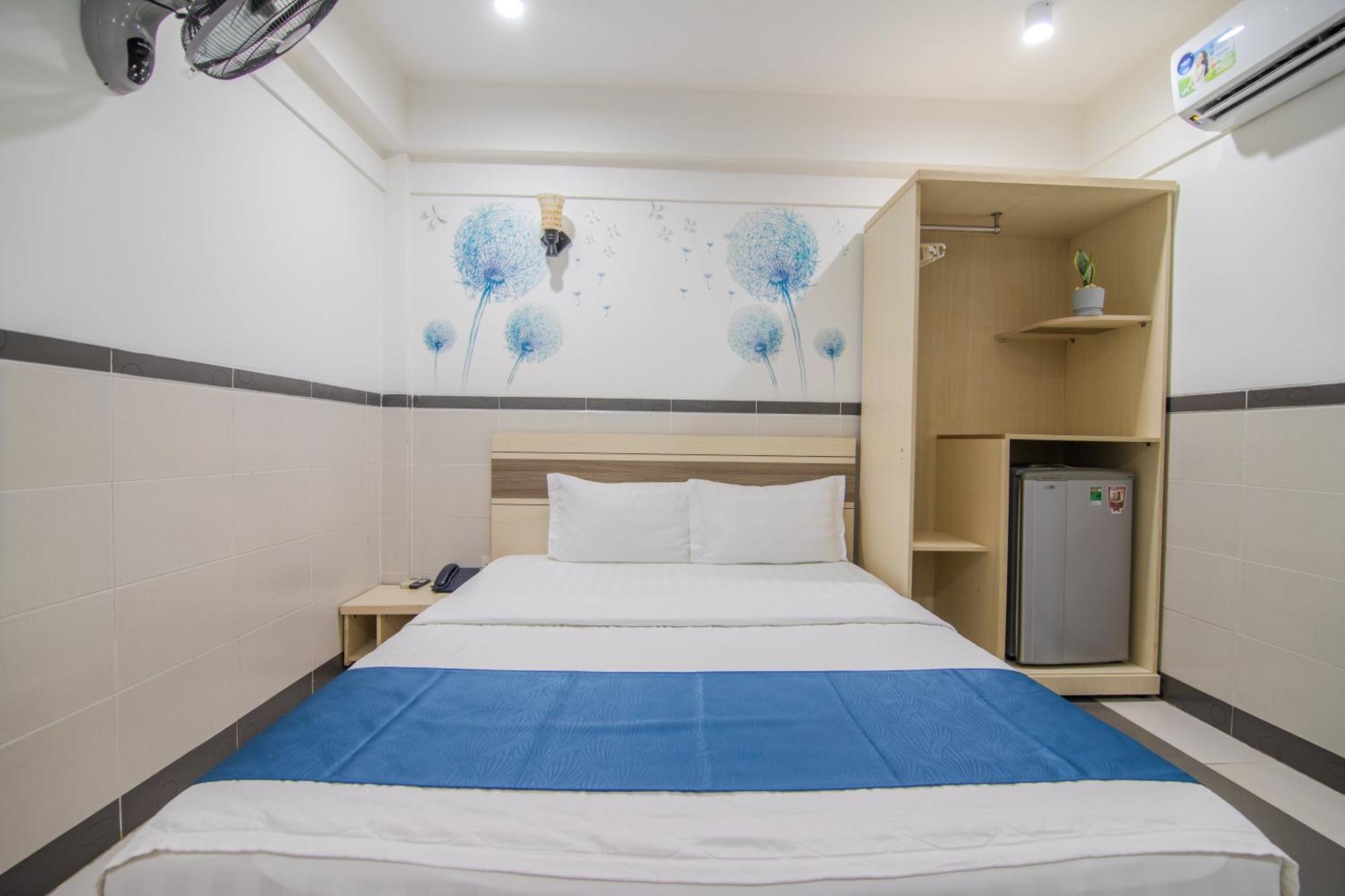 Bin Bin Hotel 5 - Near Lotte Mart D7 Ho Chi Minh City Exterior photo